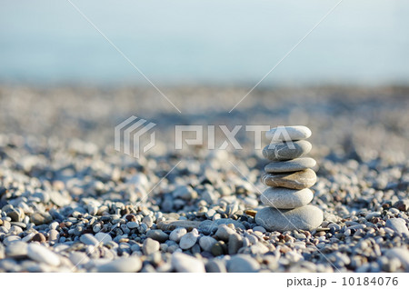 Pebbles in balancing Pebbles in balancing 10184076