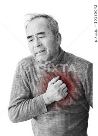 胸が痛い男性 10185042
