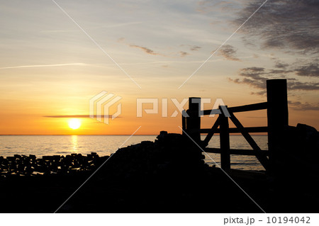 Gate in sunset Gate in sunset 10194042