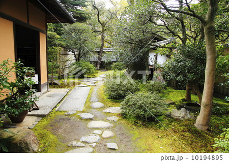 拾翠亭玄関 10194895