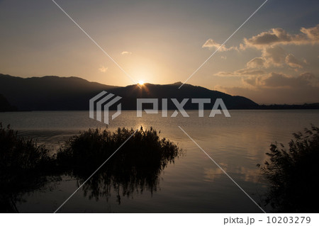 河口湖より見る夜明け 10203279