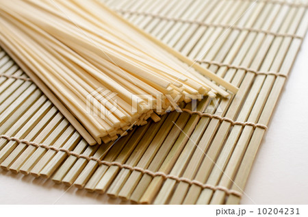 讃岐うどんの乾麺 10204231