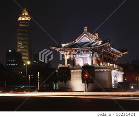 景福門と新光人寿保険摩天大楼 景福門と新光人寿保険摩天大楼 10221421