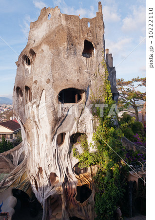 Hang Nga guesthouse (Crazy House). Da lat. Vietnam 10222110