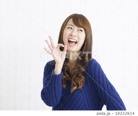 若い女性 若い女性 10222614