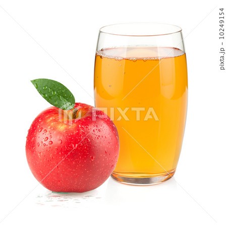 Apple juice in a glass and red apple Apple juice in a glass and red apple 10249154