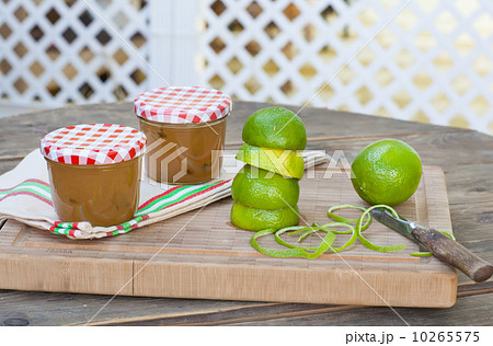 Homemade lime jam with fresh limes Homemade lime jam with fresh limes 10265575