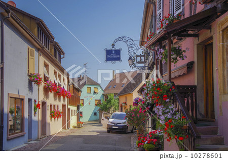 フランス、アルザス地方エギスハイムの町並み 10278601