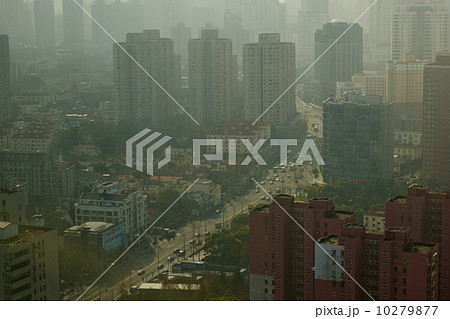 PM2.5で霞む中国の都市部 10279877