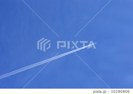 ヒコーキ雲 10280806