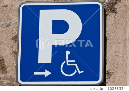 Disabled parking sign 10283524