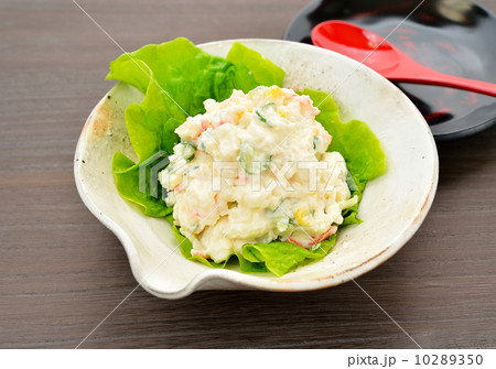 ポテトサラダ(和風食器)。 ポテトサラダ(和風食器)。 10289350