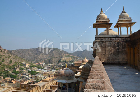 世界遺産アンベール城のハーレムからの城下町の眺め 10291095