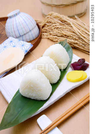 おにぎり おにぎり 10295403