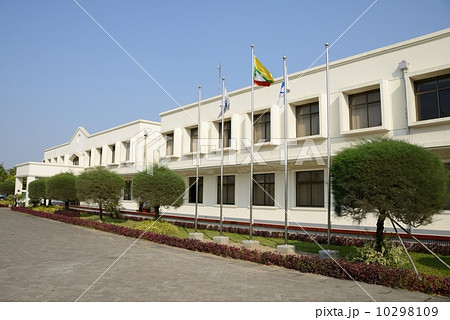 ミャンマー　ティワラ国際港 10298109