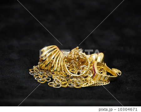 ゴールド 10304671