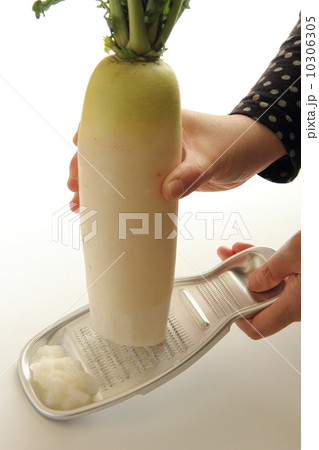 大根をおろす 10306305