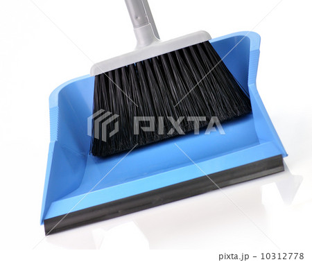 plastic broom with dustpan 10312778