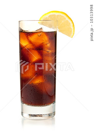 Cola in highball glass with lemon slice Cola in highball glass with lemon slice 10313998