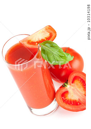 Fresh tomato juice with basil 10314198