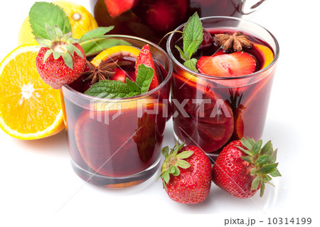 Two glasses of fresh fruit sangria 10314199