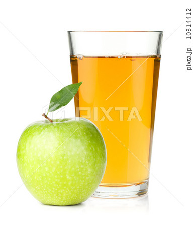 Apple juice in a glass and green apple Apple juice in a glass and green apple 10314412