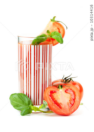 Fresh tomato juice with basil Fresh tomato juice with basil 10314416