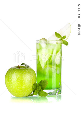 Green cocktail with apples and mint 10314419