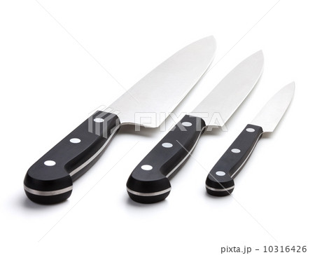 Three kitchen knives 10316426