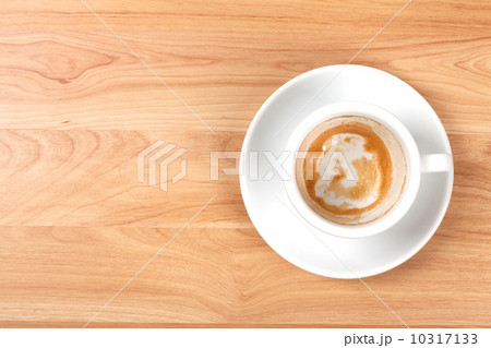 Empty coffee cup 10317133