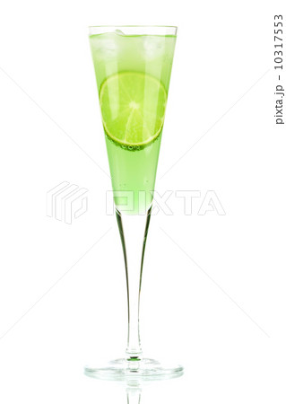 Mint Champagne alcohol cocktail with lime slice Mint Champagne alcohol cocktail with lime slice 10317553