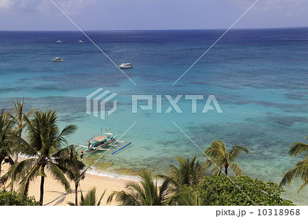 美しい海とボート フィリピン,ボラカイ島 美しい海とボート フィリピン,ボラカイ島 10318968