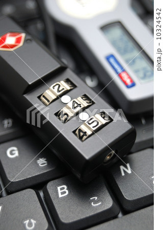 セキュリティ 10324542