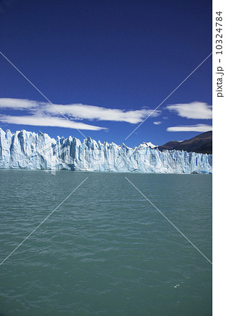 観光船よりペリト・モレノ氷河 観光船よりペリト・モレノ氷河 10324784