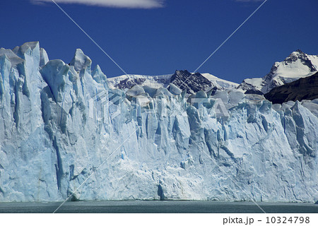 観光船よりペリト・モレノ氷河 10324798