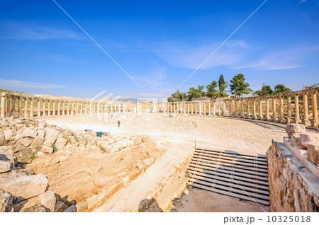 ジェラシュ遺跡のフォルム(ヨルダン、ジェラシュ) 10325018