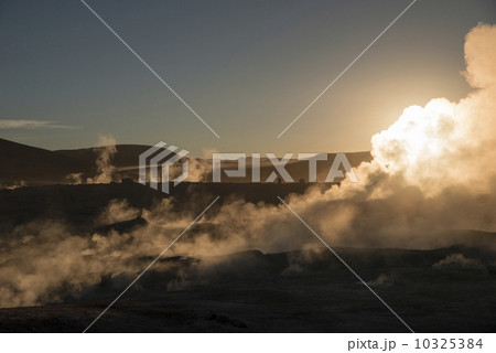 ガイザーの日の出 10325384