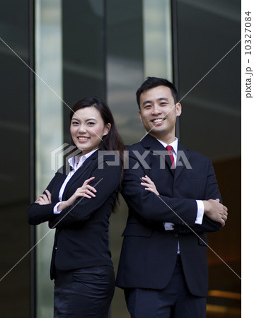 Confident Asian Business Team 10327084