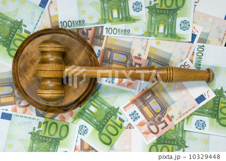 gavel and  banknotes 10329448