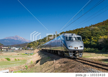 高千穂の峰と特急きりしま 10333410