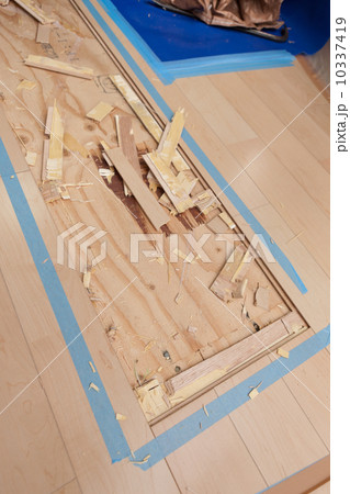 フローリングの交換工事 10337419