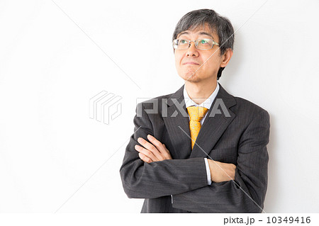 スーツの男性 10349416