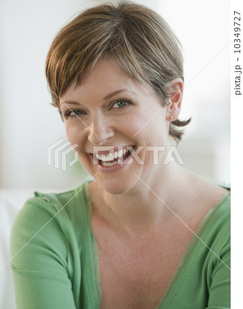 Woman laughing 10349727