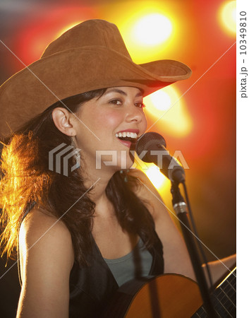 Country singer 10349810