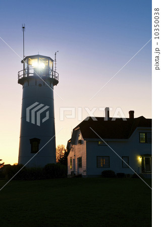 Lighthouse at night 10350038