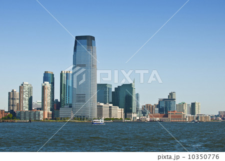 Waterfront downtown buildings 10350776