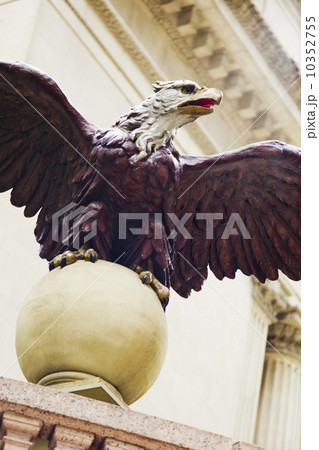 Eagle statue at Grand Central Station Eagle statue at Grand Central Station 10352755