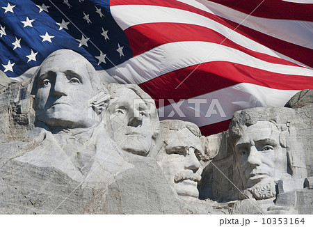 USA, South Dakota, Mount Rushmore National Memorial and American flag USA, South Dakota, Mount Rushmore National Memorial and American flag 10353164