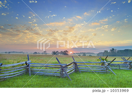 Old fence at Gettysburg National Military Park Old fence at Gettysburg National Military Park 10353969