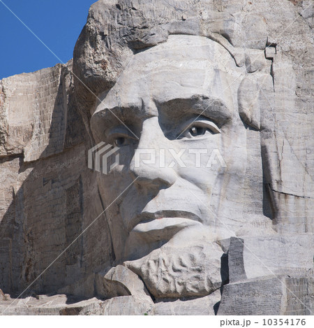 Head of Lincoln on Mount Rushmore 10354176